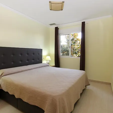 Palm 53 * Denia